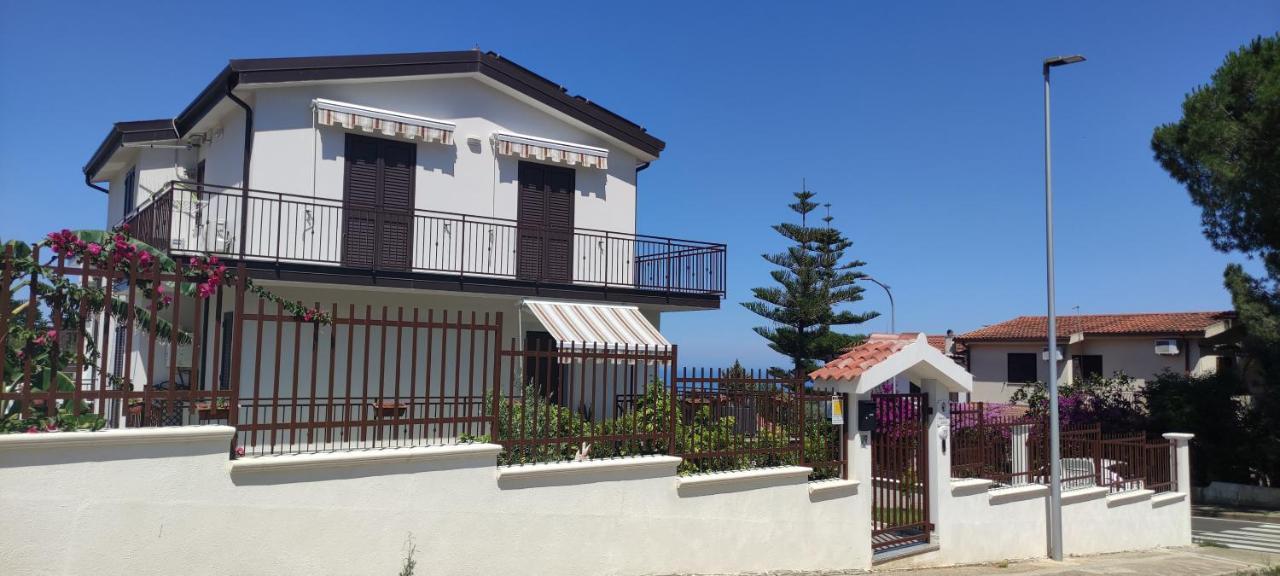 Alba De Mar B&B Roseto Capo Spulico Exterior foto
